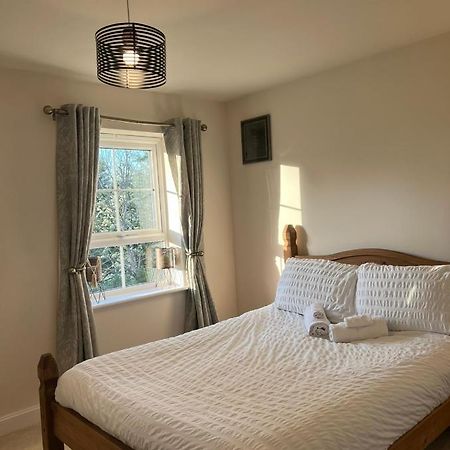 Caldecote Cosy Double Room With Private Bathroom Homestay מראה חיצוני תמונה
