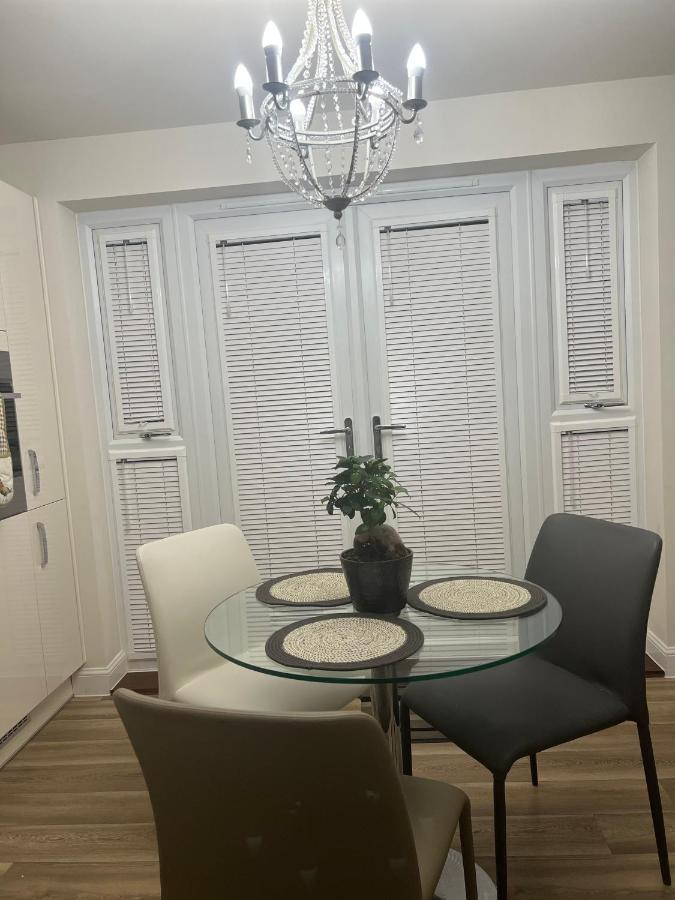 Caldecote Cosy Double Room With Private Bathroom Homestay מראה חיצוני תמונה